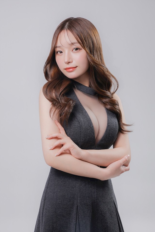 彩葉 ゆうみプロフィール写真2
